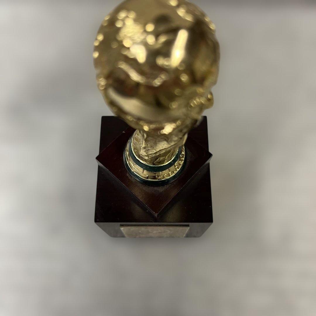 FIFA日韓ワールドカップ 記念 優勝オーナメントトロフィー 約8cm
