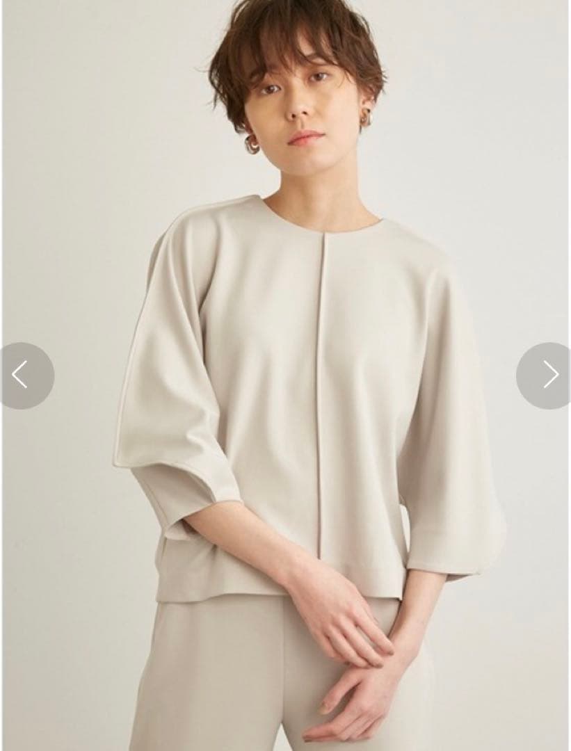 emmi atelier ワイドスリーブトップス　ヨガウェア