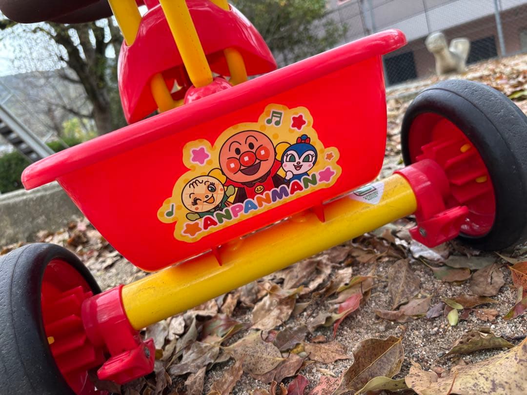 アンパンマン三輪車 ハンドル付き