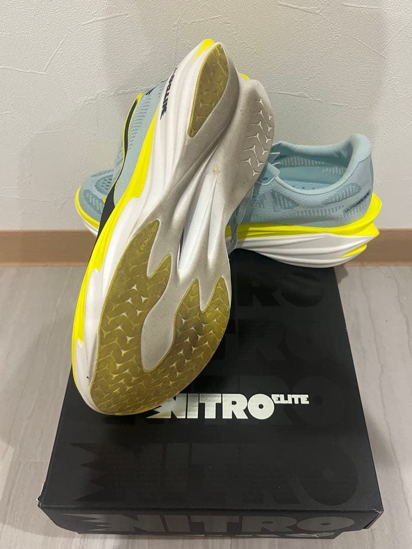Puma ディヴェイとニトロエリート4 23.5cm