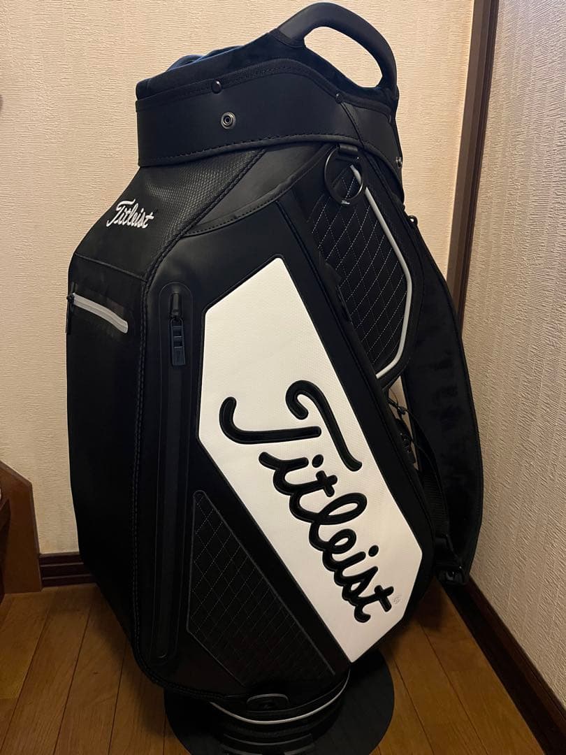 「超美品」定価63800円タイトリスト14分割キャディバッグ TB20CT1