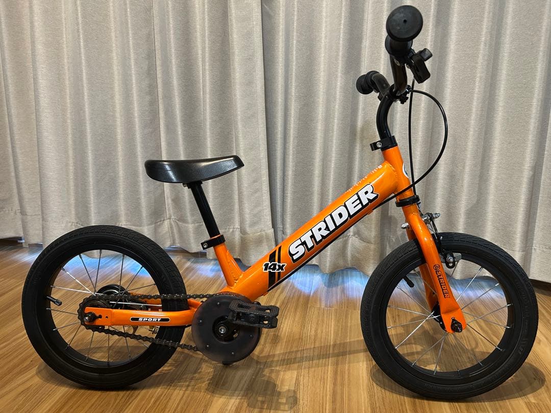 STRIDER ストライダー 14x 14インチ オレンジ キックスタンド付き