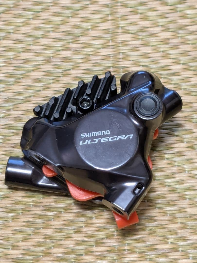 シマノ ULTEGRA BR-R8170 ディスクブレーキキャリパー　新車外し