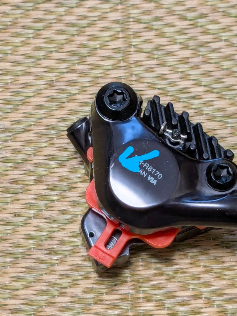 シマノ ULTEGRA BR-R8170 ディスクブレーキキャリパー　新車外し