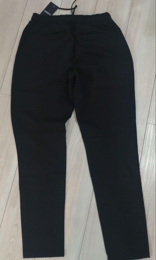DESCENTE ST4FPZ23M ブラック M テーパードパンツ　メンズ