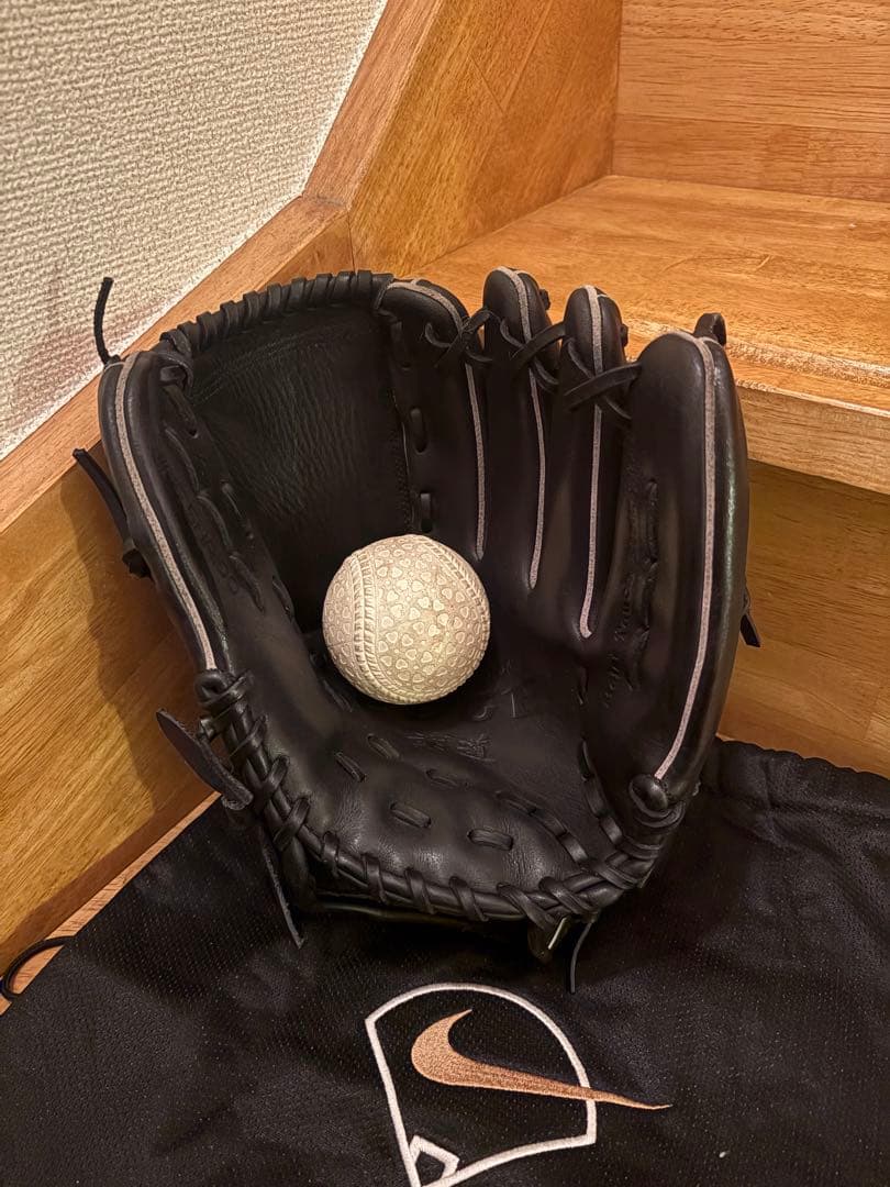 ナイキ　一般軟式ピッチャー用グローブ