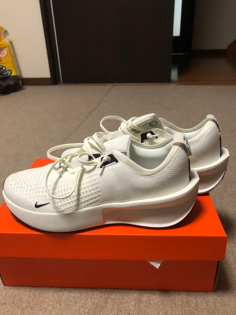 NIKE INTERACT RUN SE ナイキ　27.5 新品未使用　白