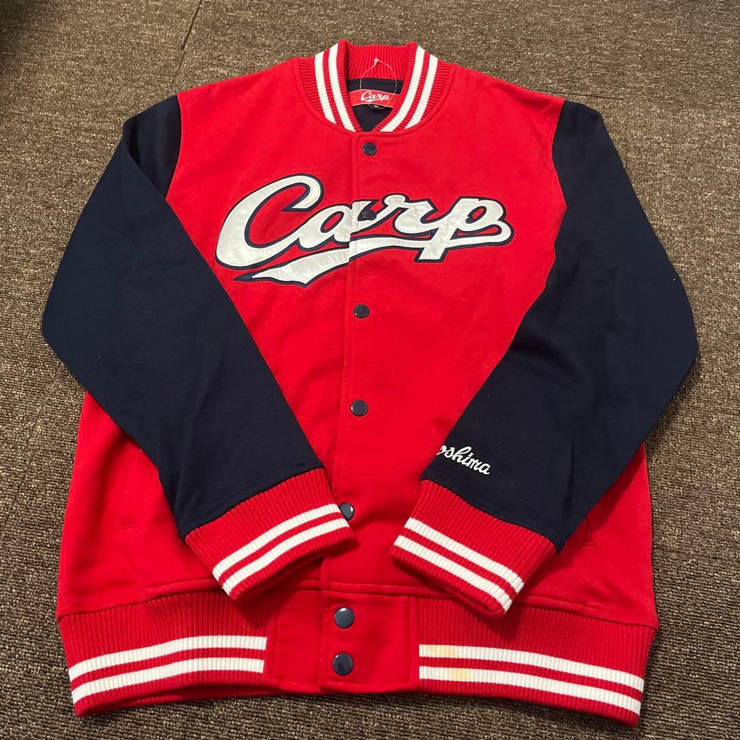 広島カープ　Carp 刺繍ロゴ スタジャン　Mサイズ　赤　紺