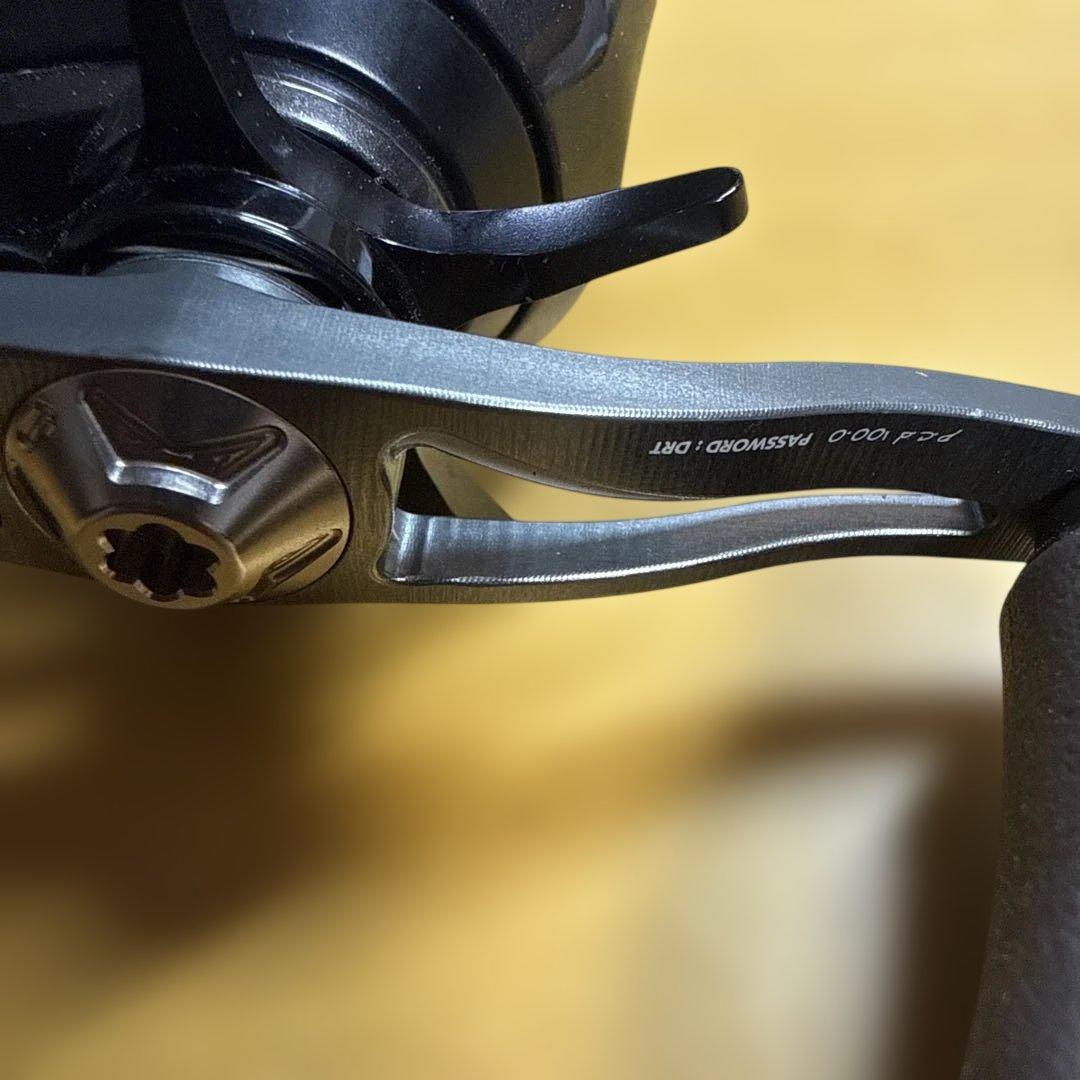 SHIMANO ANTARES DCMD 右ハンドル。 バリアルハンドル付き