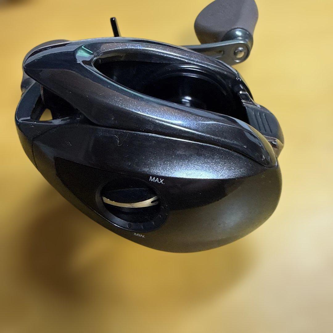 SHIMANO ANTARES DCMD 右ハンドル。 バリアルハンドル付き