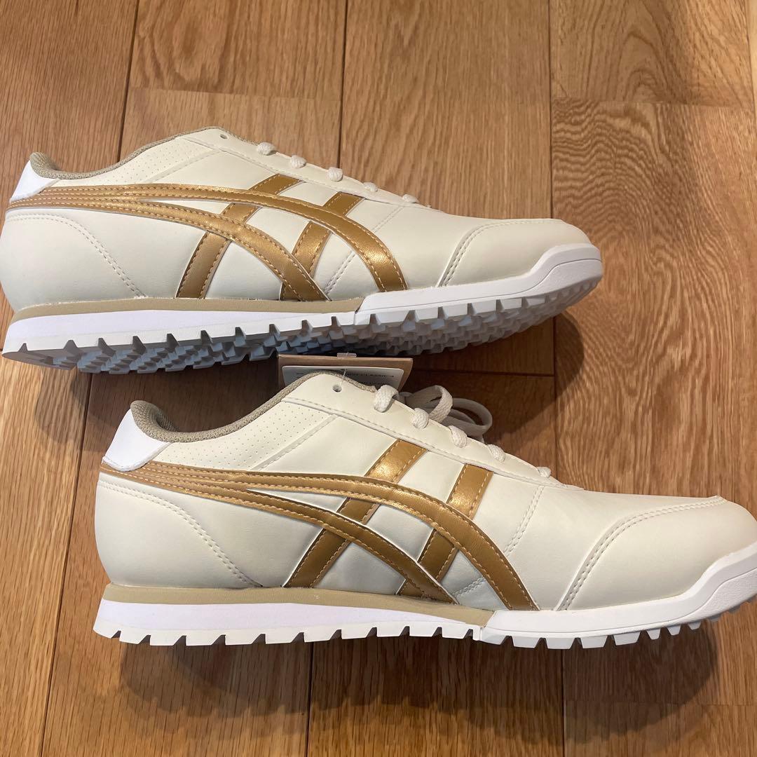 asics ゴルフ用スパイクレスシューズ