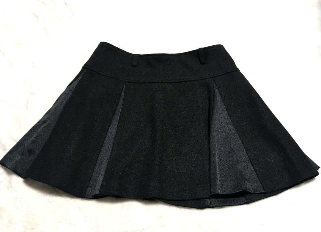 ✨週末価格【LANVIN SPORTS】冬用　フレア―ブラックスカート