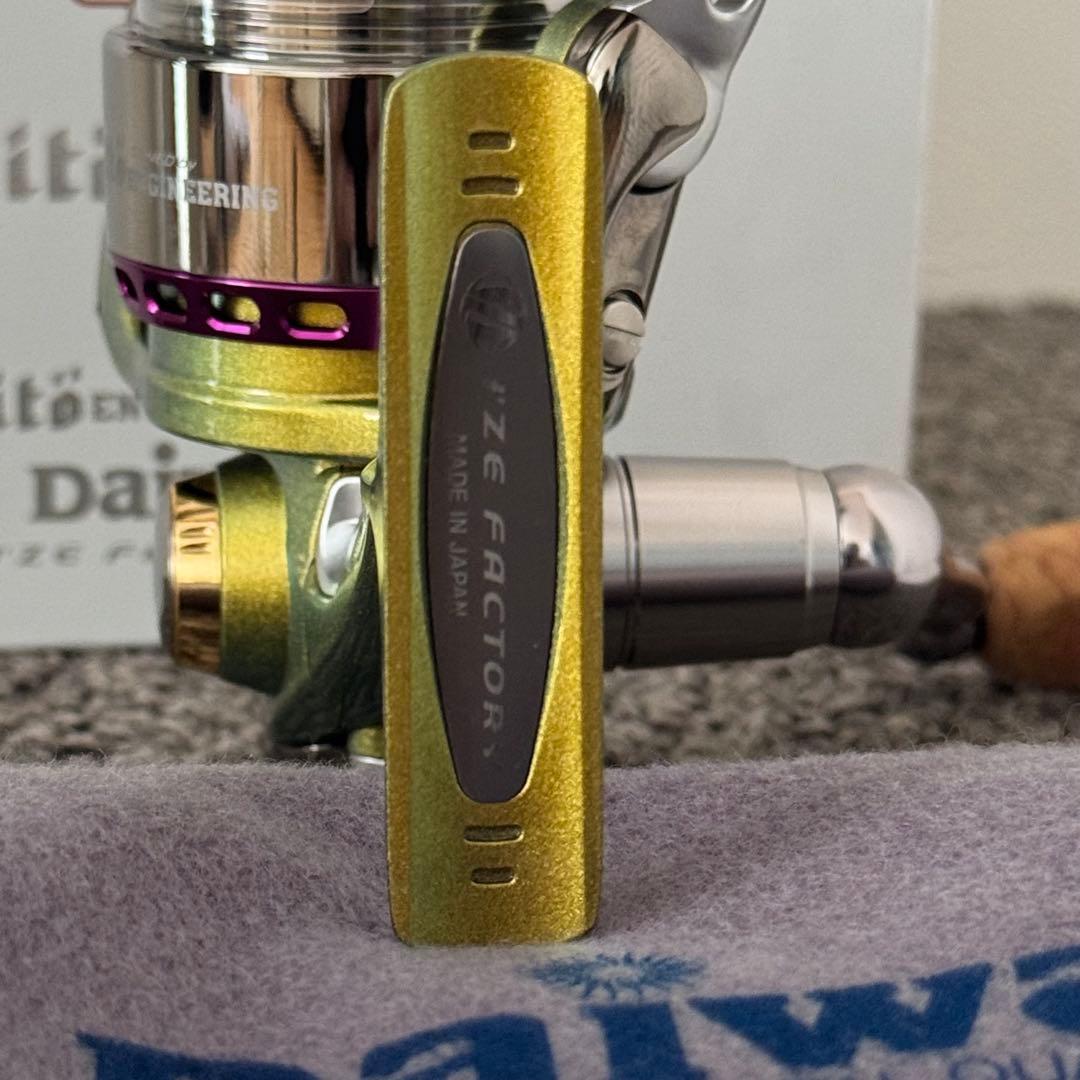 【未使用に近い】DAIWA TD-ito 2506C メガバス コラボ リール