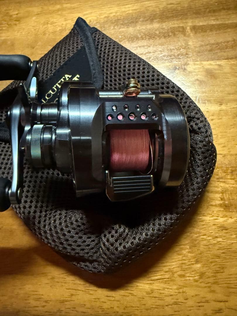 美品　24カルカッタコンクエストシャローエディション31HG