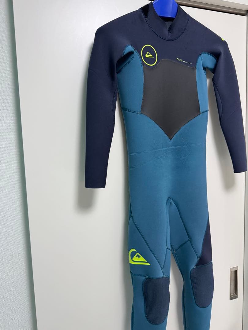 ☆美品キッズQUIKSILVER PURE フルスーツ 150サイズ