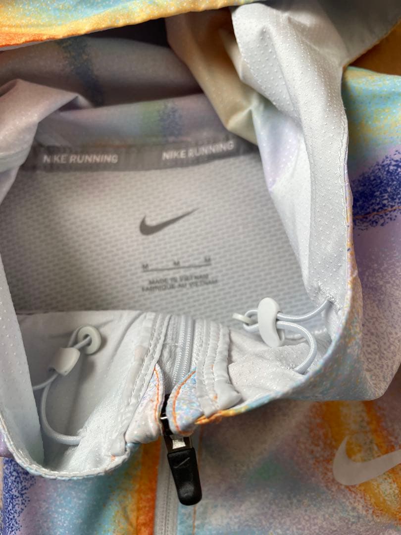Nike ウィンドランナー　M