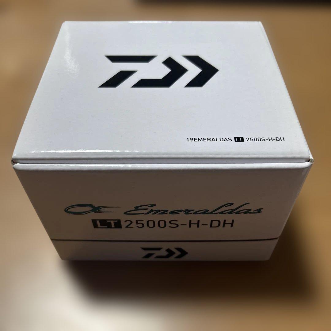 Daiwa 19 Emeraldas 2500S-H-DH スピニングリール