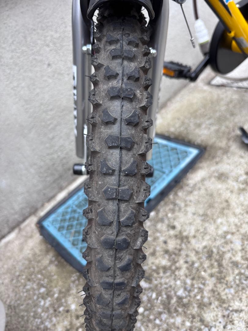 DURFLY BMX 子供用自転車 イエロー　直接受取り限定