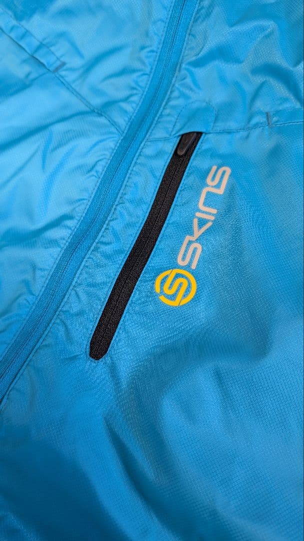 SKINS ウィンドブレーカー上下セット Lサイズ 新品タグ付き