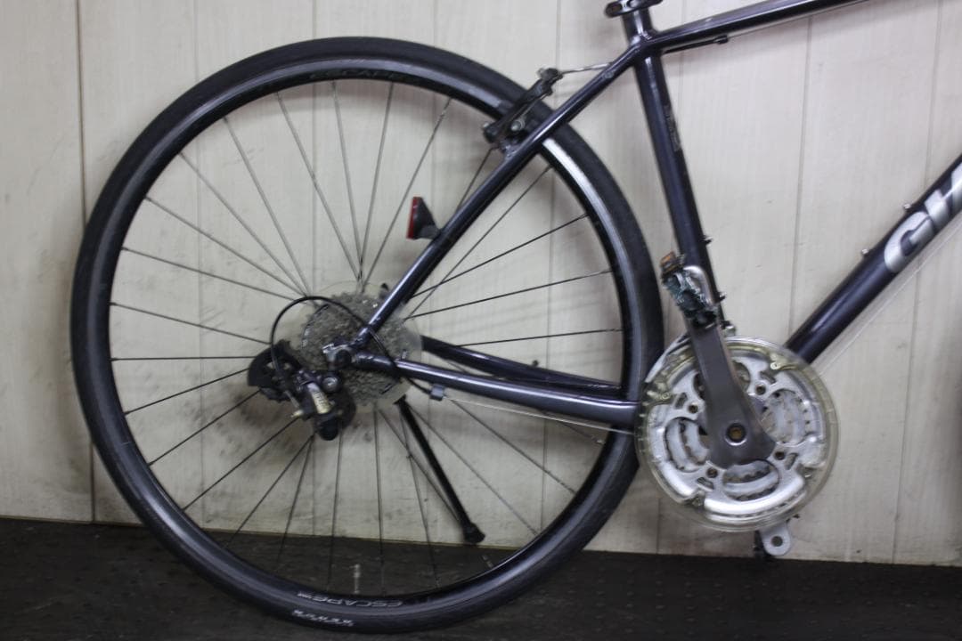 GIANT ESCAPE R3 700C アルミ 24速 470mm GREY