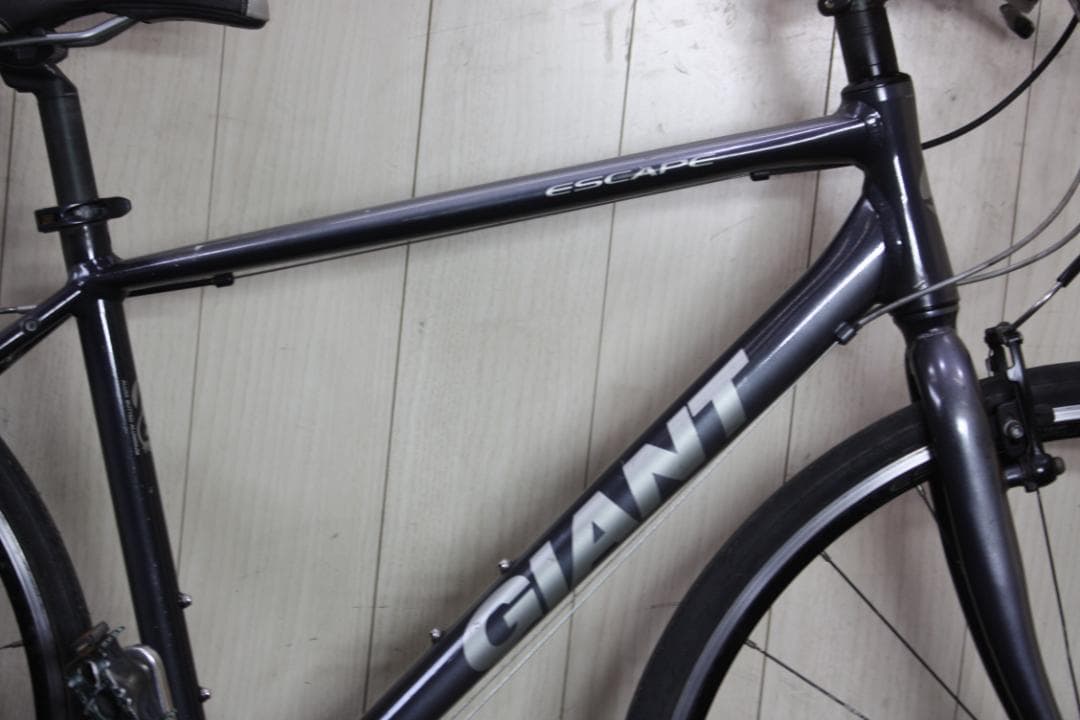 GIANT ESCAPE R3 700C アルミ 24速 470mm GREY