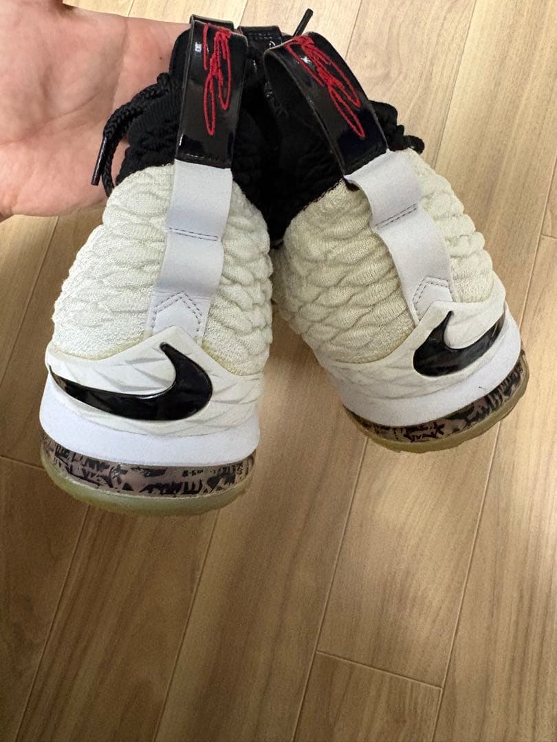 Nike LeBron 18 ホワイト/ブラック シューズ