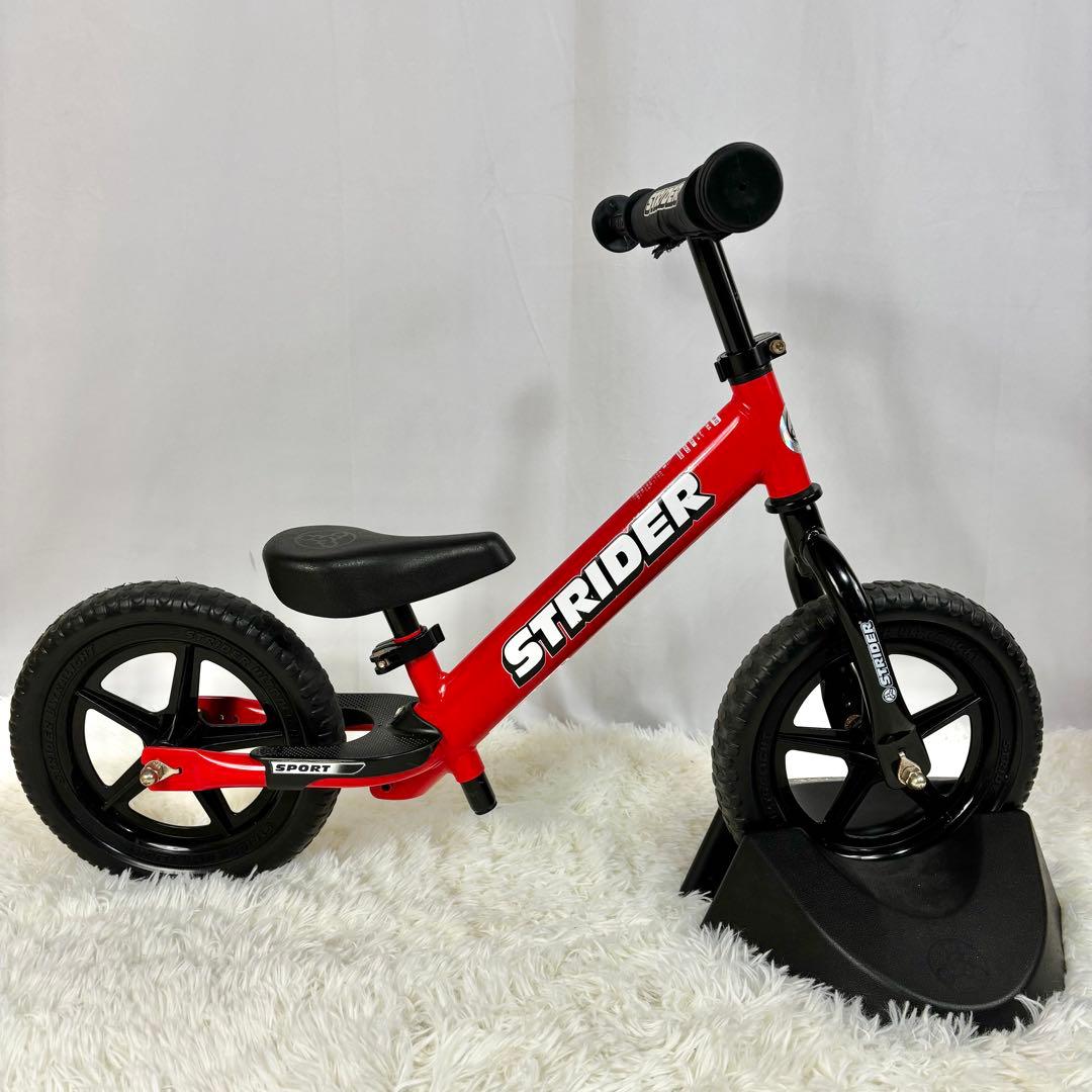 【美品】STRIDER ストライダー12インチ スポーツモデル　レッド　赤