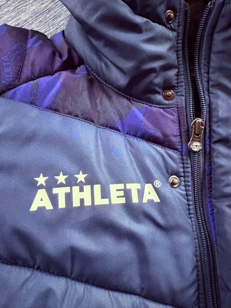 ATHLETAベンチコート ネイビー　サッカー　フード付き