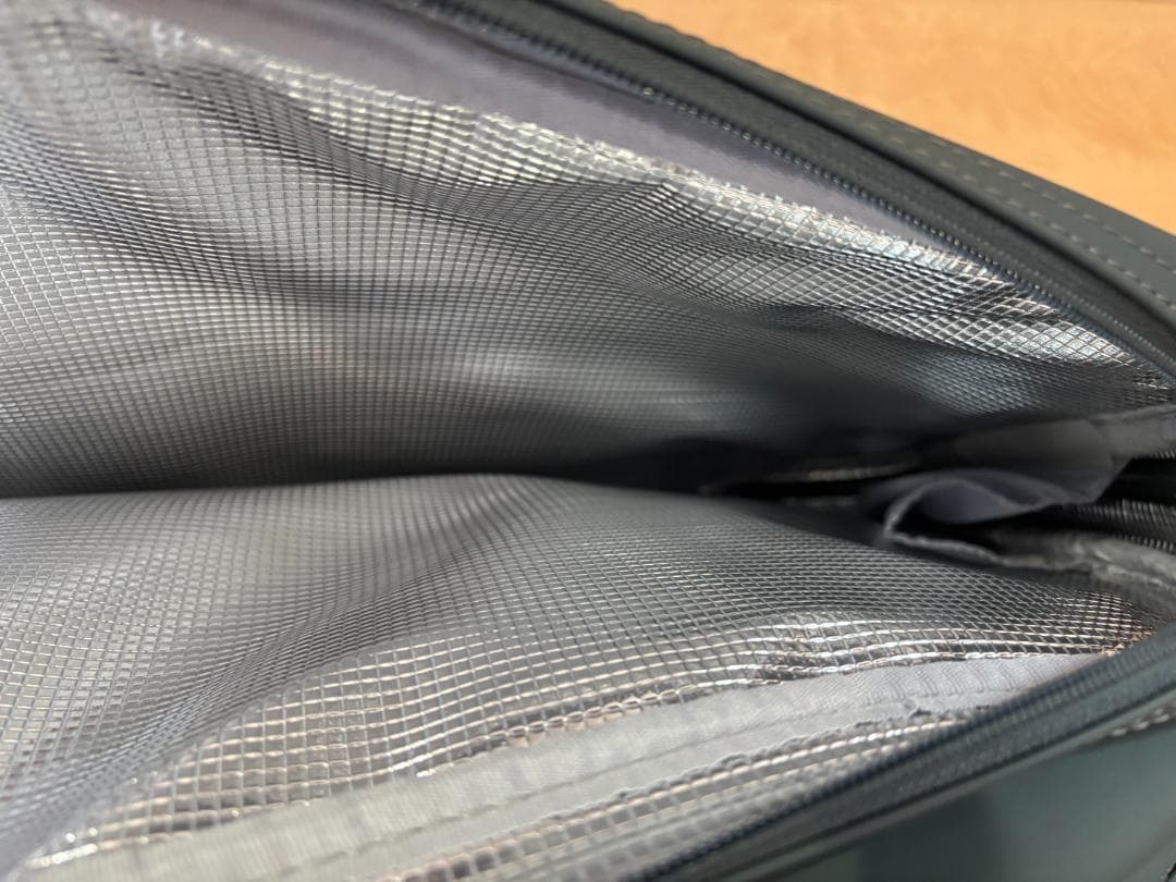 未使用 ヨネックス ラケットバッグ トーナメントバッグ BAG2541V