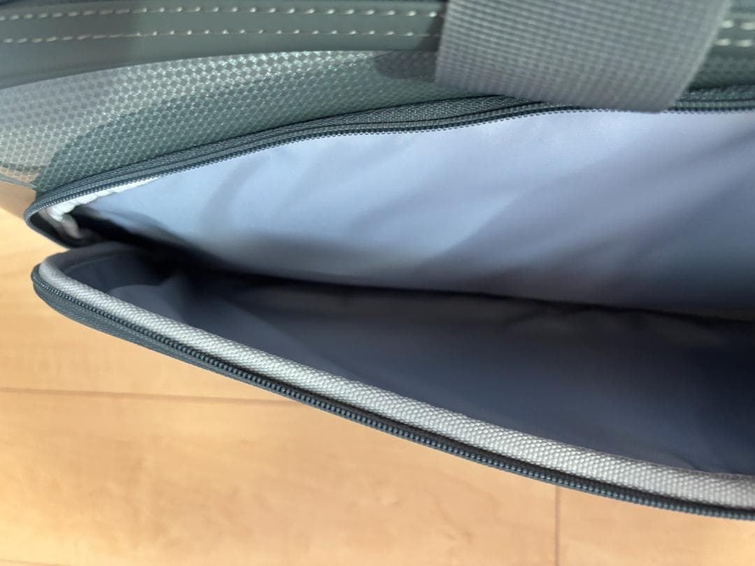 未使用 ヨネックス ラケットバッグ トーナメントバッグ BAG2541V