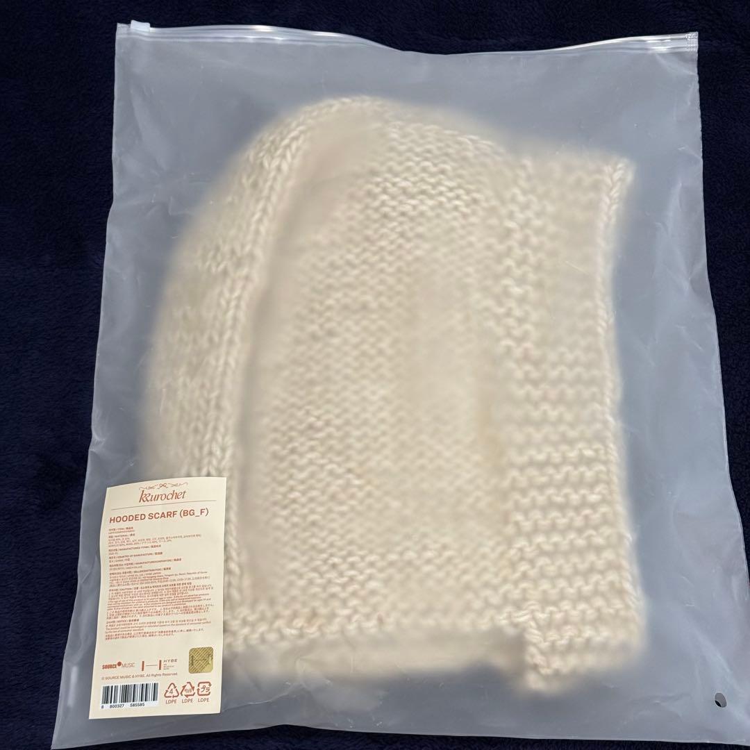 LE SSERAFIM KKUROCHET Hooded Scarf スカーフ