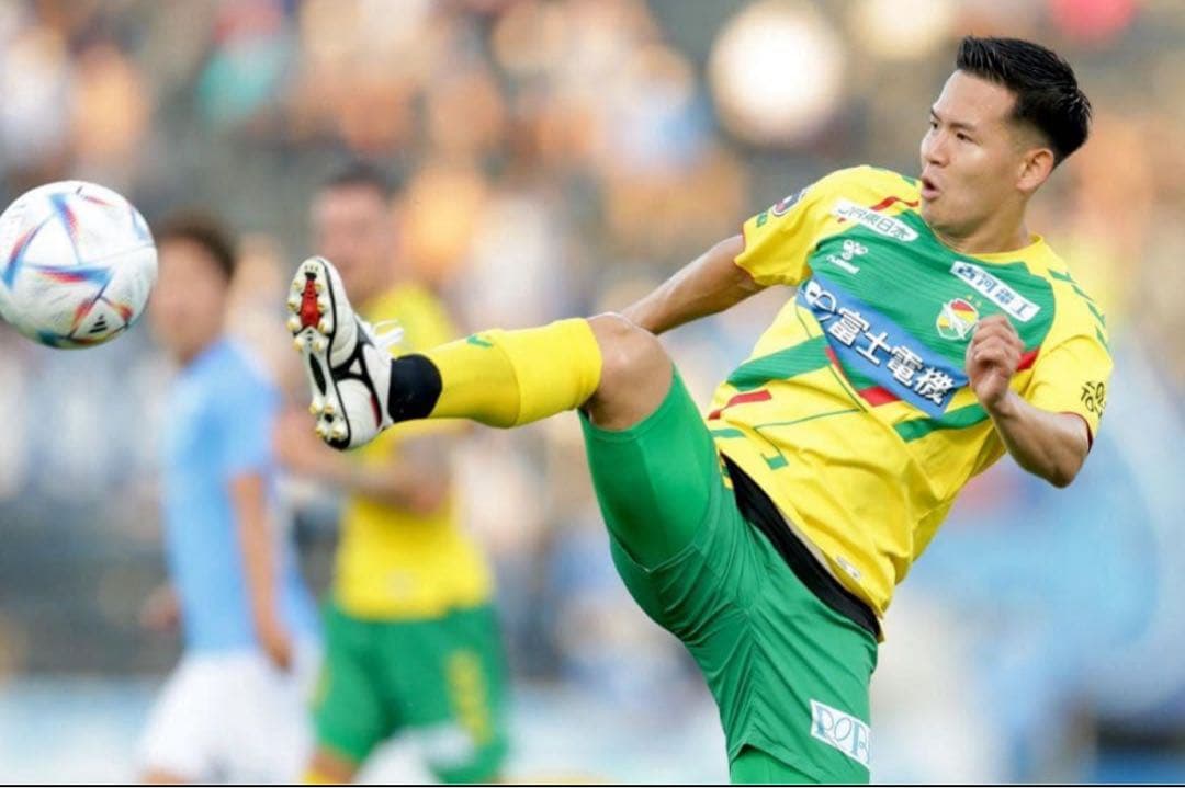 見木友哉選手　サイン入りスパイク