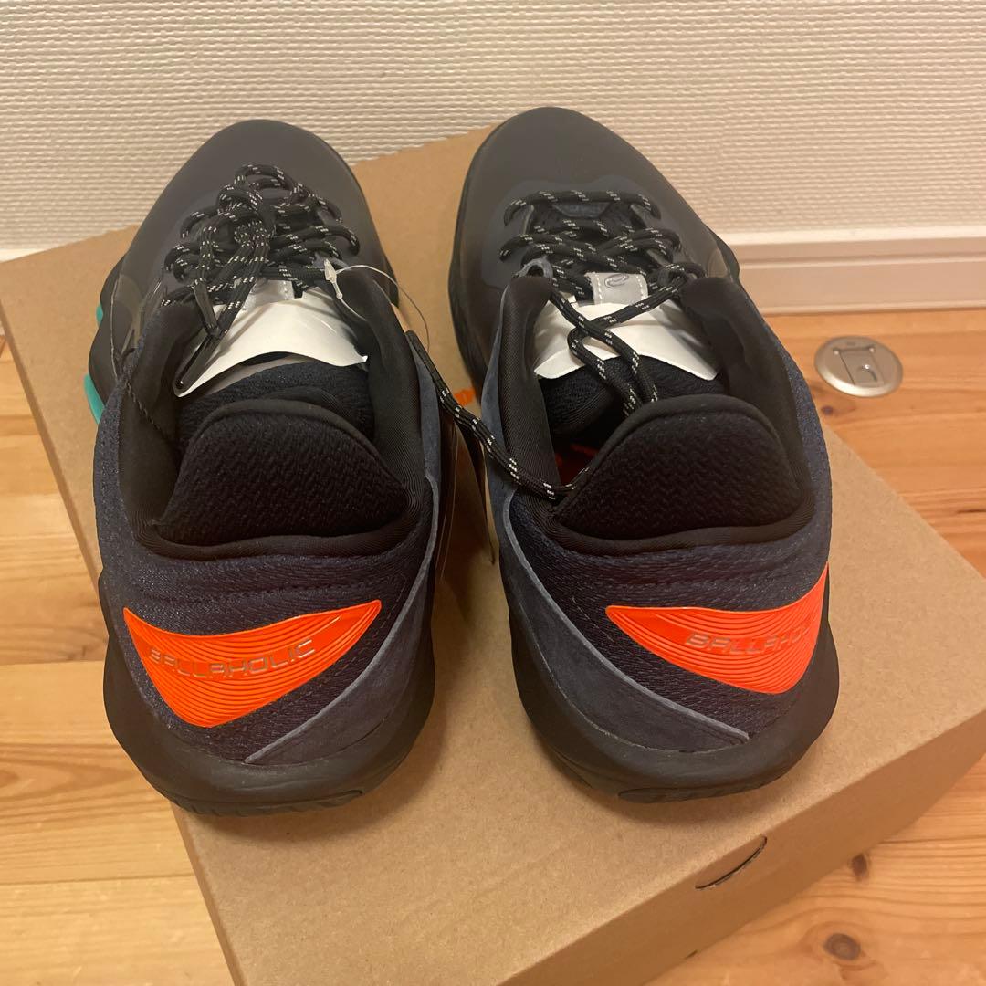 シューズ(男性用) NOVA SURGE LOW BALLAHOLIC