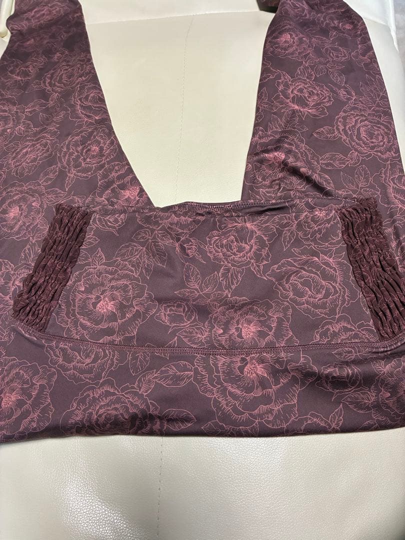 お値下げしました　ラバ　スカーラ　花柄ハイウエストヨガレギンス　パープル系　美品
