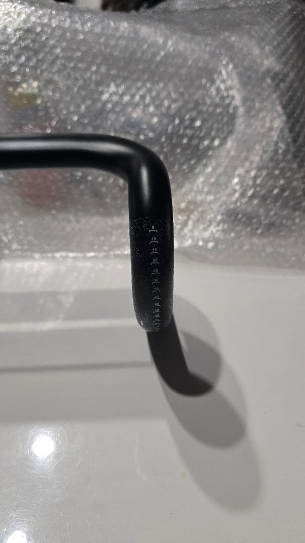31.8mm/28.6mm対応カーボンエアロハンドル