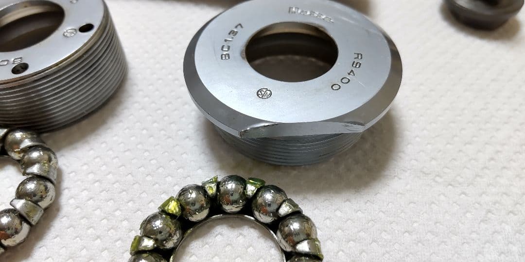 Hatta R9400 NJS BB 八田 ハッタ ボトムブラケット 美品