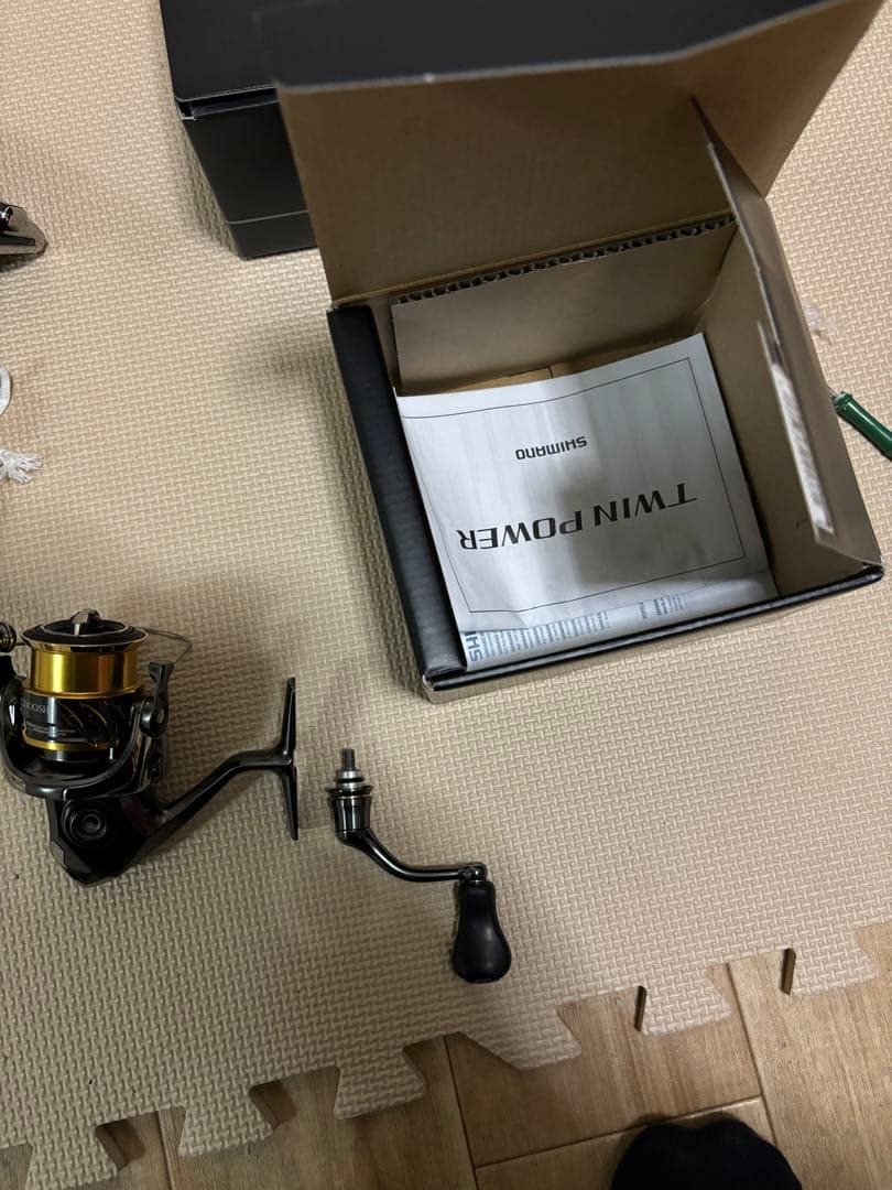SHIMANO TWIN POWER C2000SHG スピニングリール