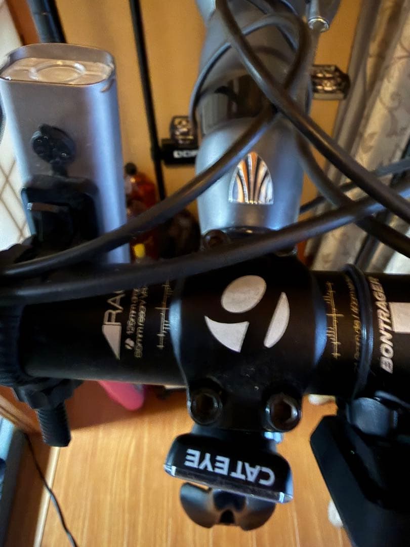 室内保管 TREK Emonda SL5 モデル カーボンロードバイク