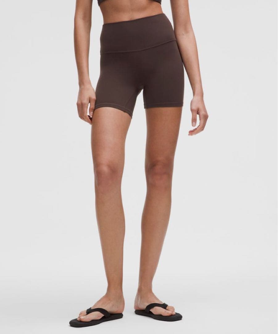 Align shorts 6インチ