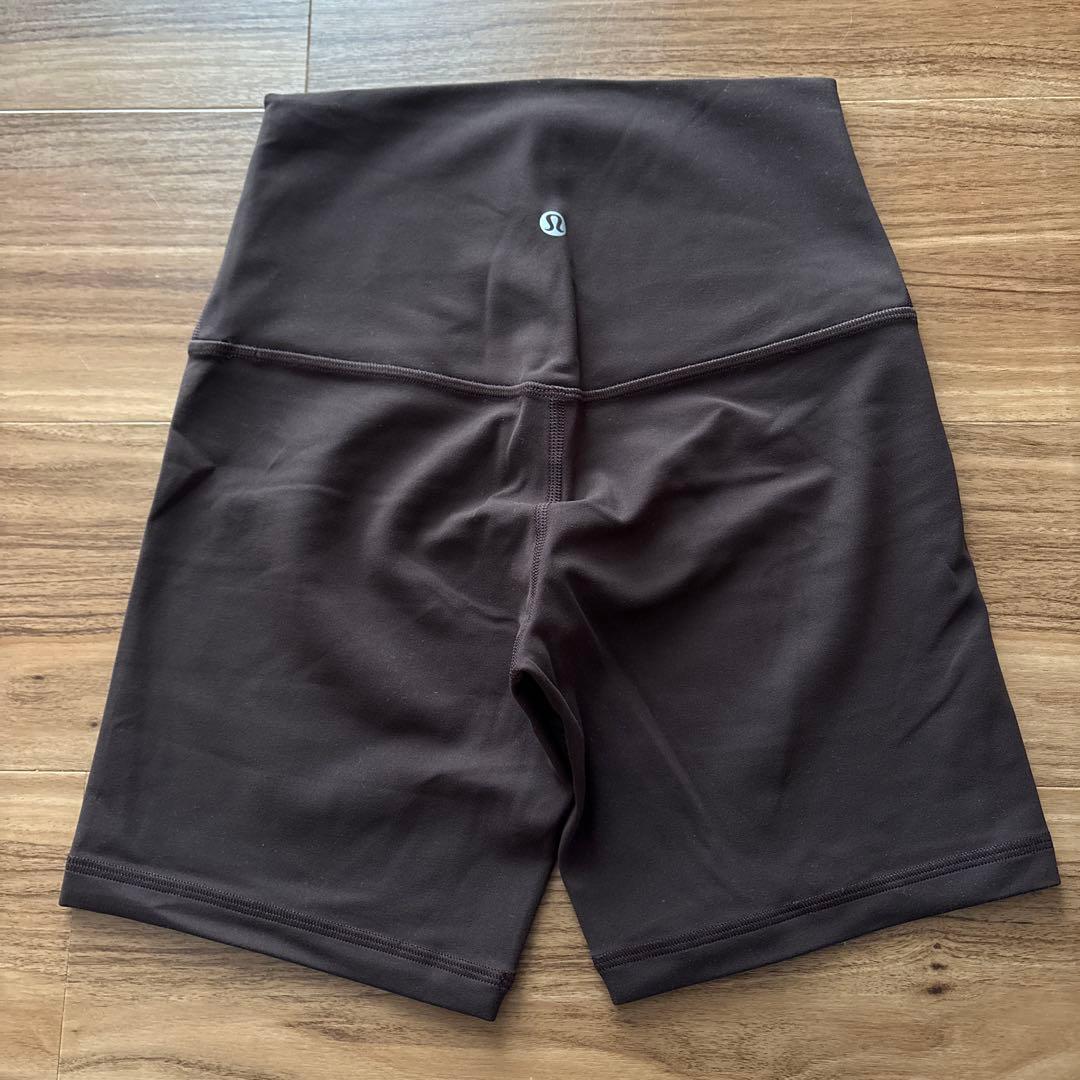 Align shorts 6インチ