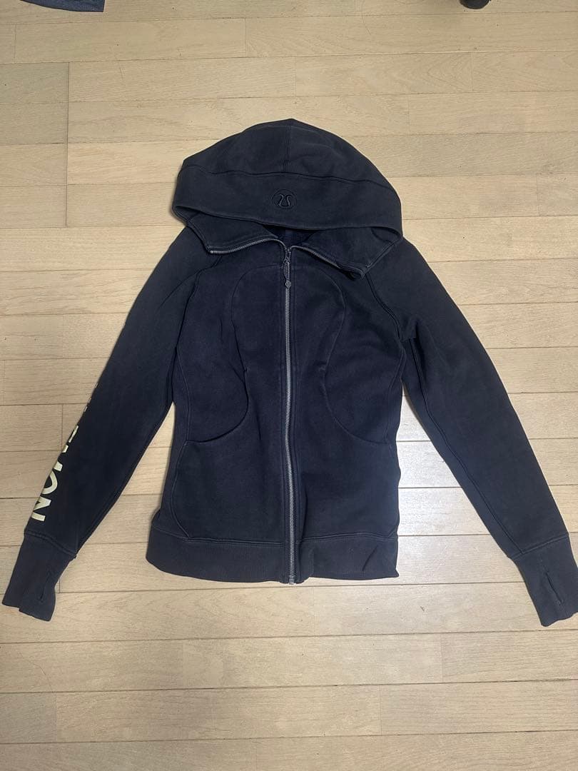 lululemon ジップパーカー