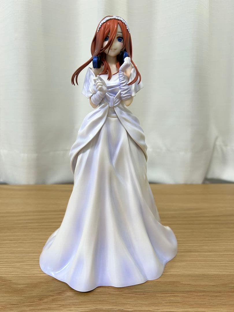 よ*の様 五等分の花嫁　中野三玖　フィギュア　AMAKUNI
