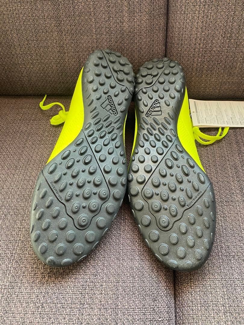 adidas 18.4 蛍光イエロー サッカーシューズ　サッカースパイク