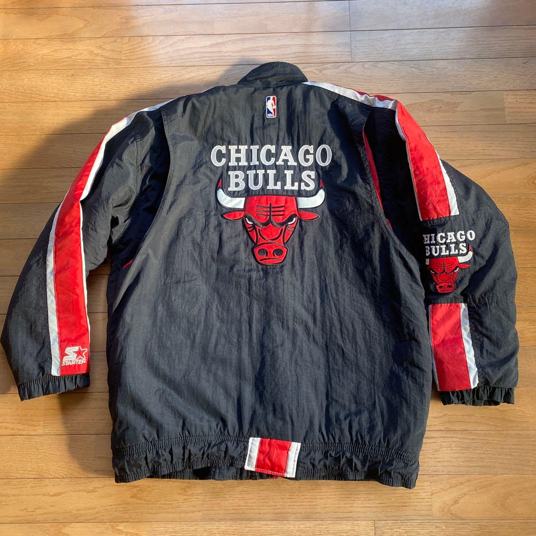CHICAGO BULLS中綿ジャンパー　Mサイズ