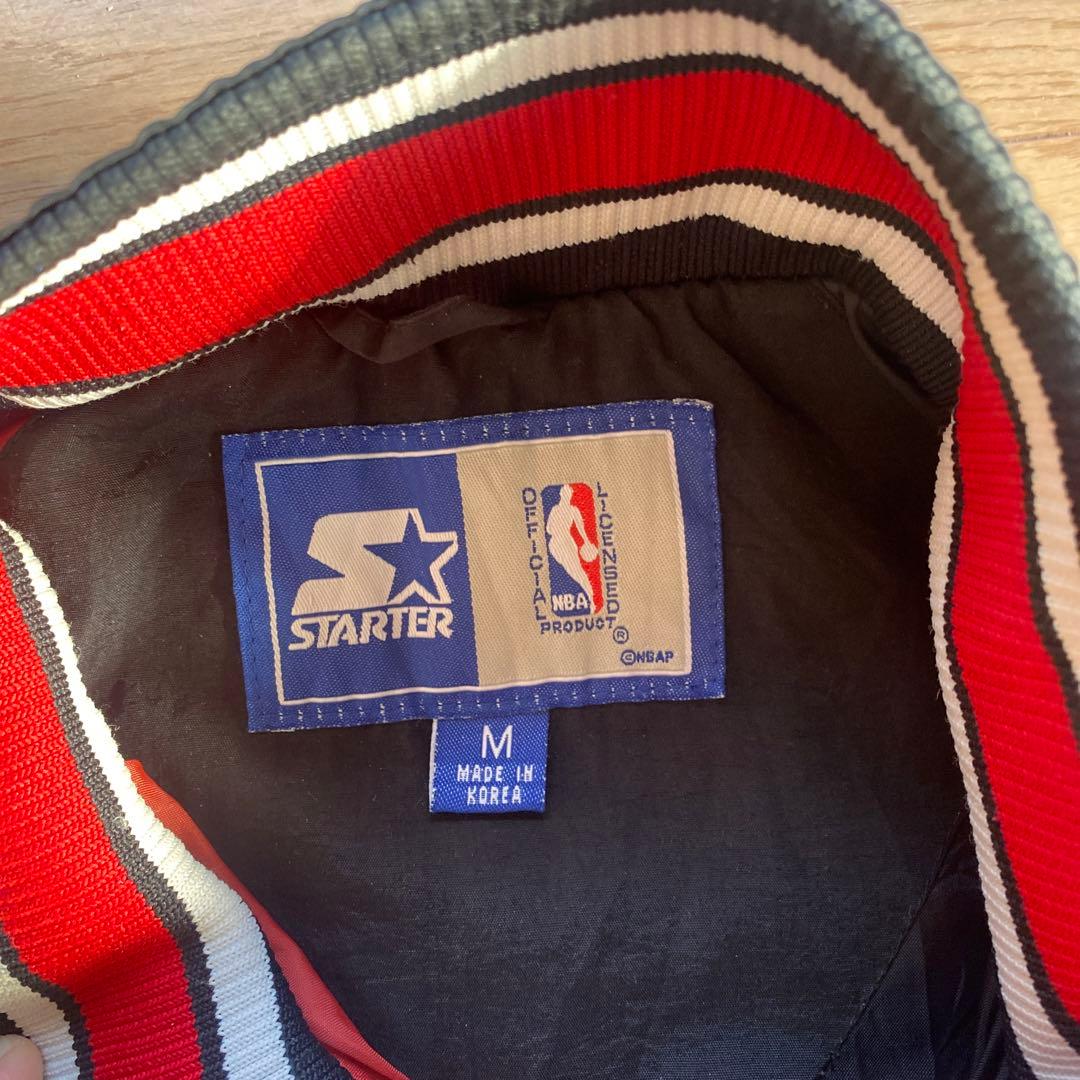 CHICAGO BULLS中綿ジャンパー　Mサイズ