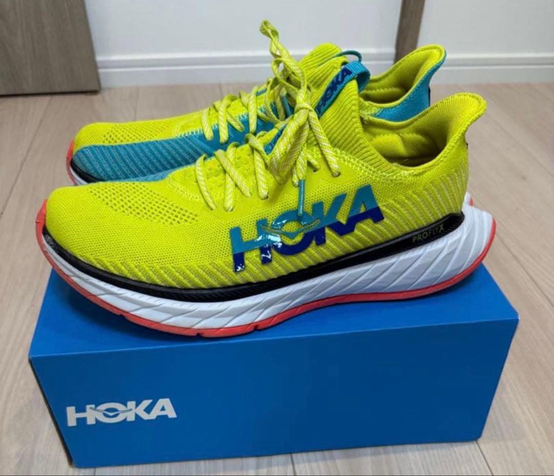 HOKA ONE ONE CARBON Ｘ3