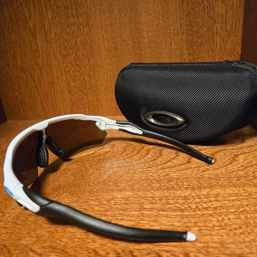 サングラス　OAKLEY