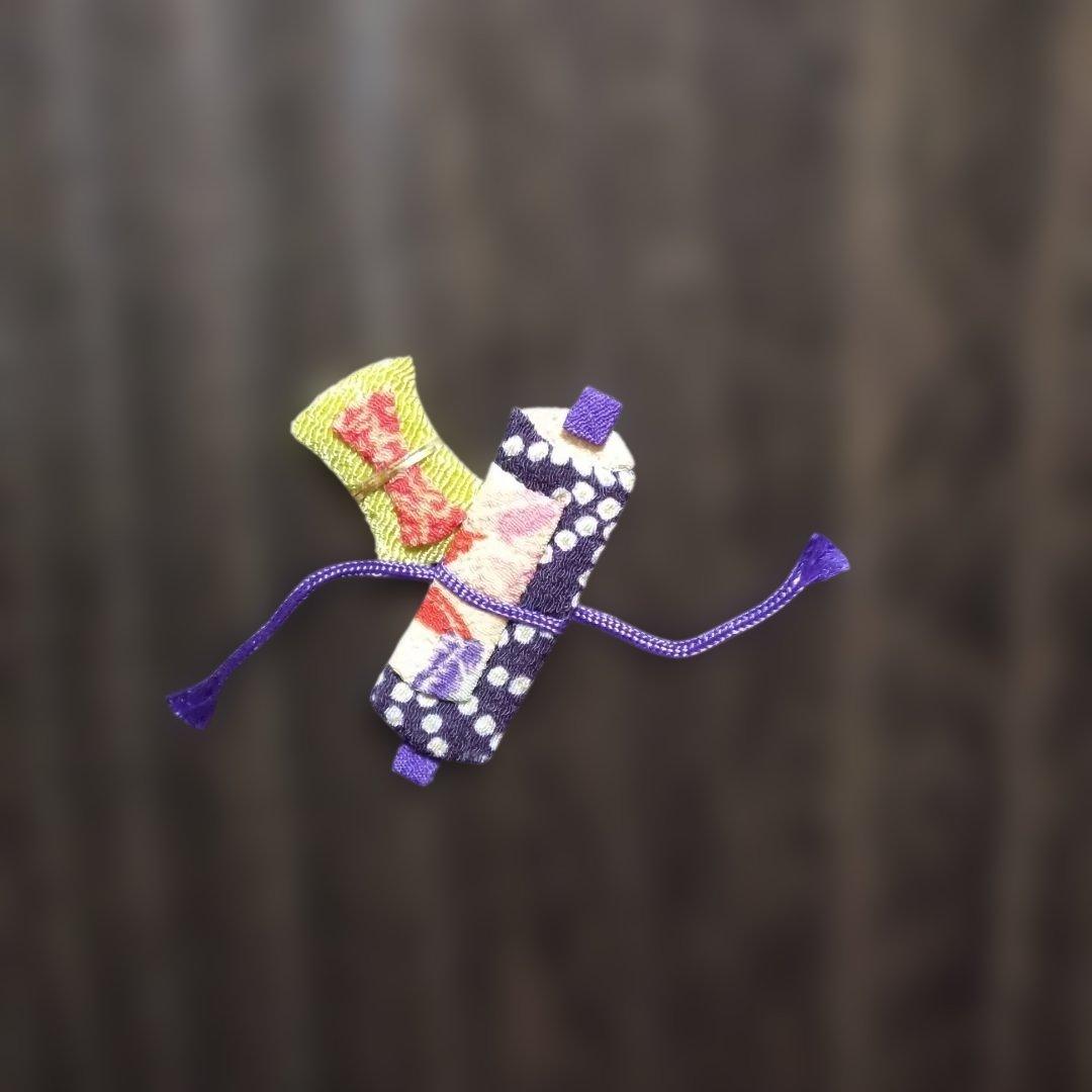 宝尽くしの桐屏風　押絵