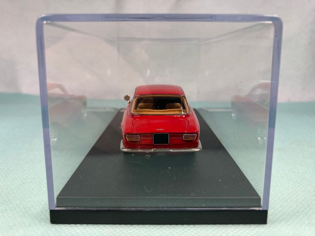 Look Smart アルファ・ロメオジュリアクーペ　1750GT ヴェローチェ