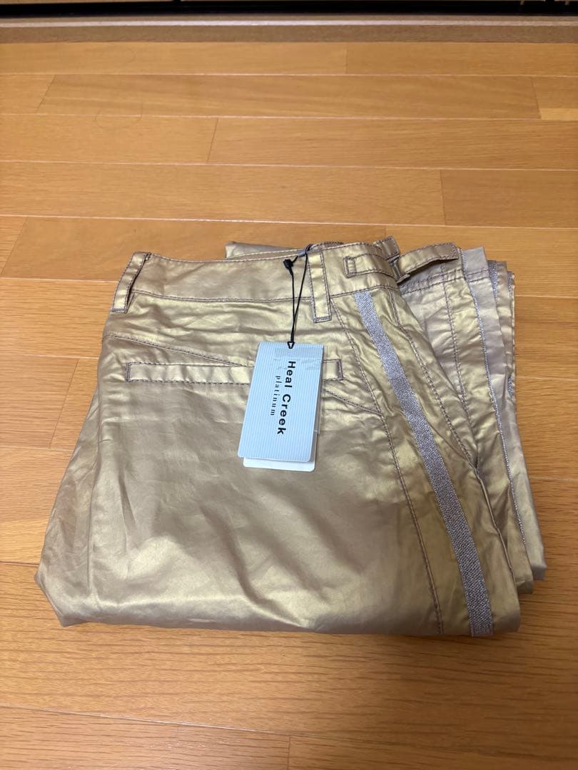 SALE ヒールクリーク　ゴルフレディースパンツ42ゴールド